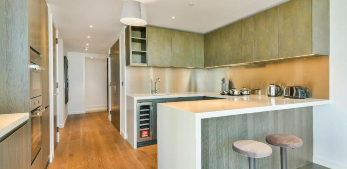 3 bedroom 2 bathroom apartment One Thames City, London, SW8