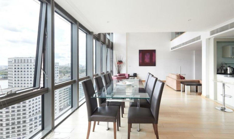 3 bedroom 3 bathroom apartment West India Quay, Docklands, E14