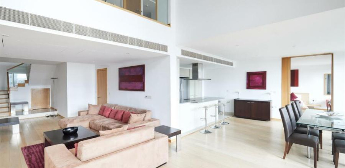 3 bedroom 3 bathroom apartment West India Quay, Docklands, E14