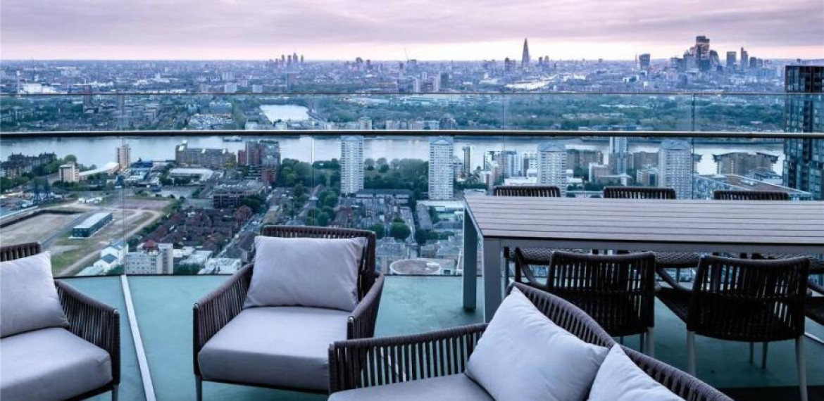 4 Bedrooms 3 Bathrooms, Duplex Penthouse 31 Crossharbour Plaza, London, E14