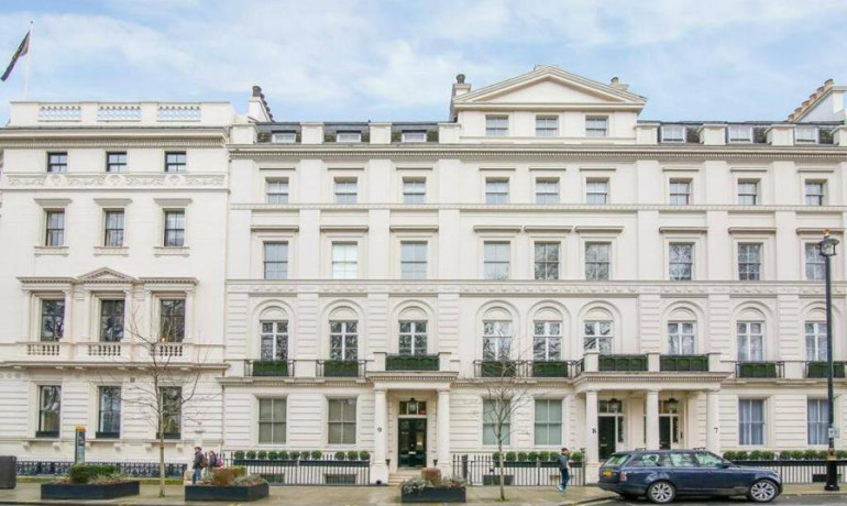 9 bedroom 9 bathroom apartment 10 Castle Ln Buckingham Gate, SW1E 6DR