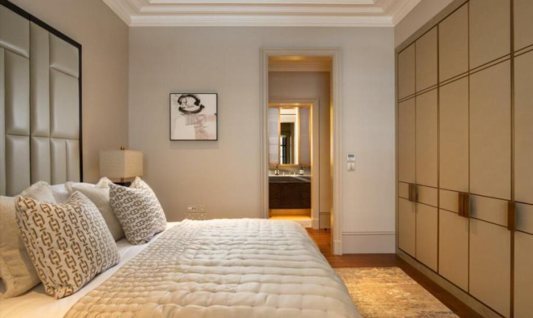 1 bedroom 1 bathroom The OWO Residences By Raffles, 5 Whitehall Court, London, SW1A